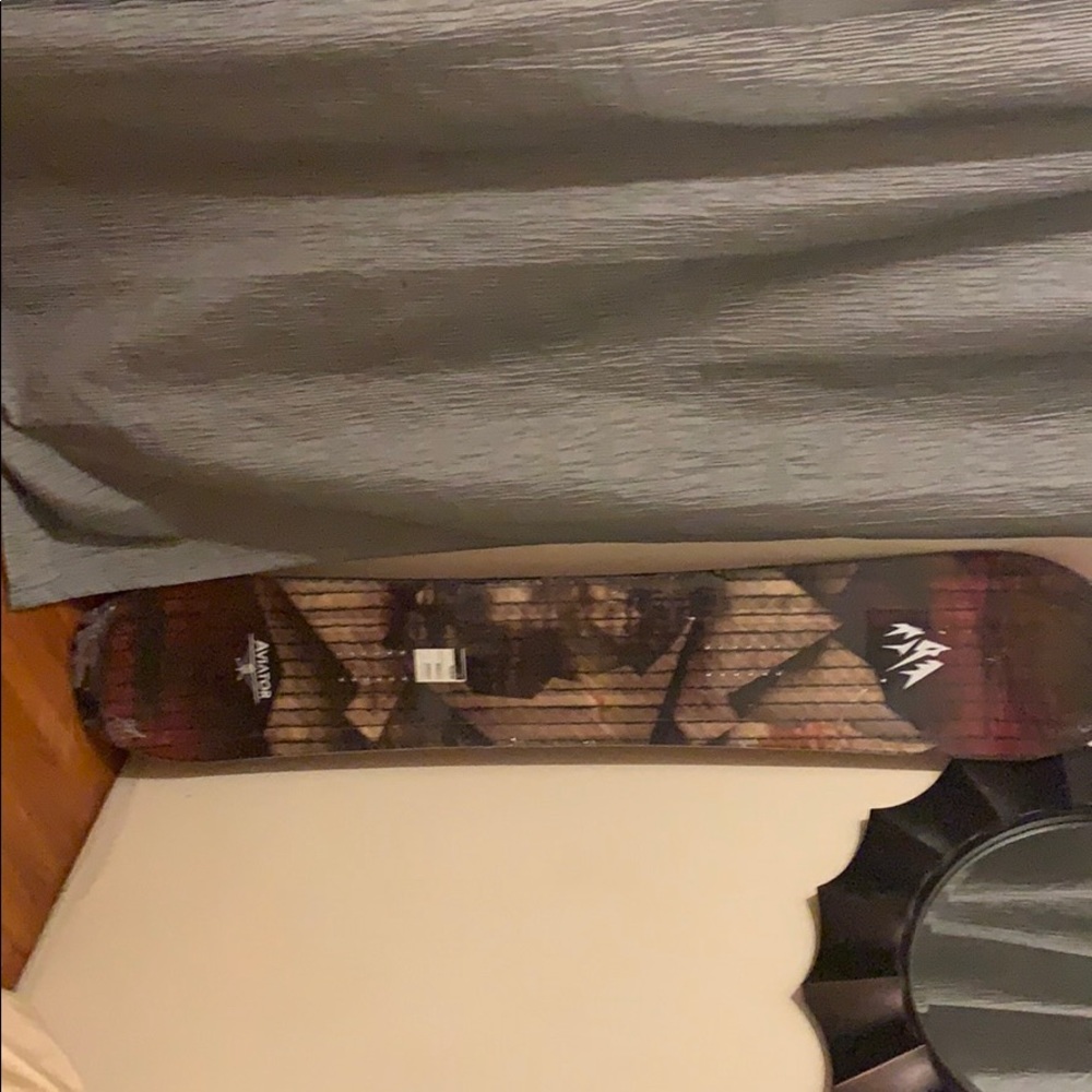 Jones snowboard